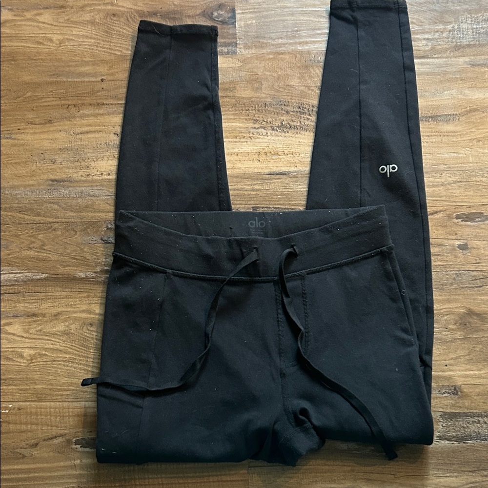 Alo Black Leggings